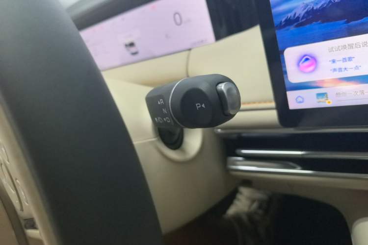 Used Wuling Bingo S 2025 Model 430km Flagship Edition Gear Lever