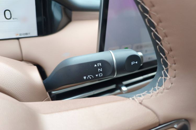 Used Wuling Bingo S 2025 Model 325km Flagship Edition Gear Lever
