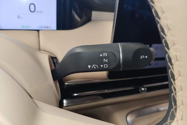 Used Wuling Bingo S 2025 Model 430km Flagship Edition Gear Lever