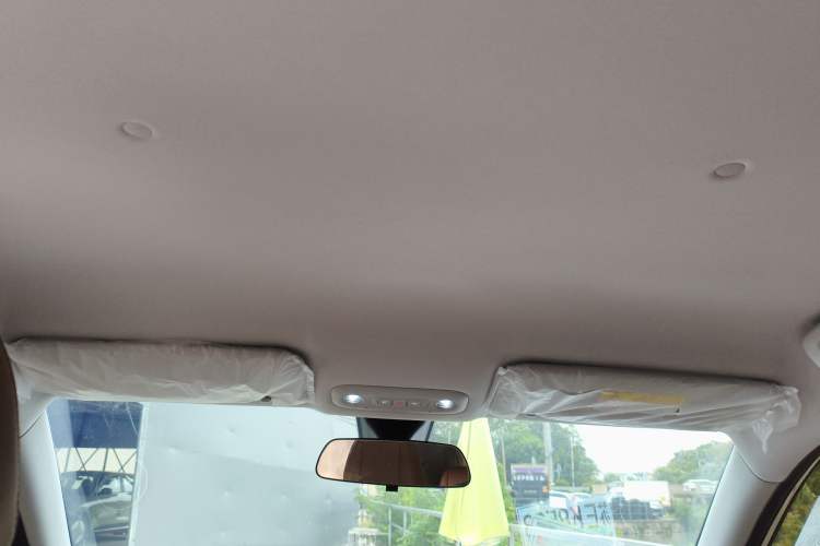 Used Wuling Bingo S 2025 Model 325km Flagship Edition Headliner