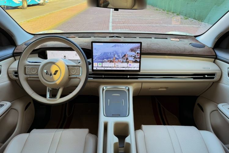 Used Wuling Bingo S 2025 Model 325km Deluxe Edition Interior 2