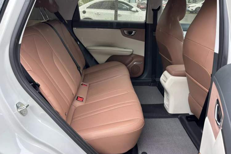Used Wuling Bingo S 2025 Model 325km Deluxe Edition Interior 2