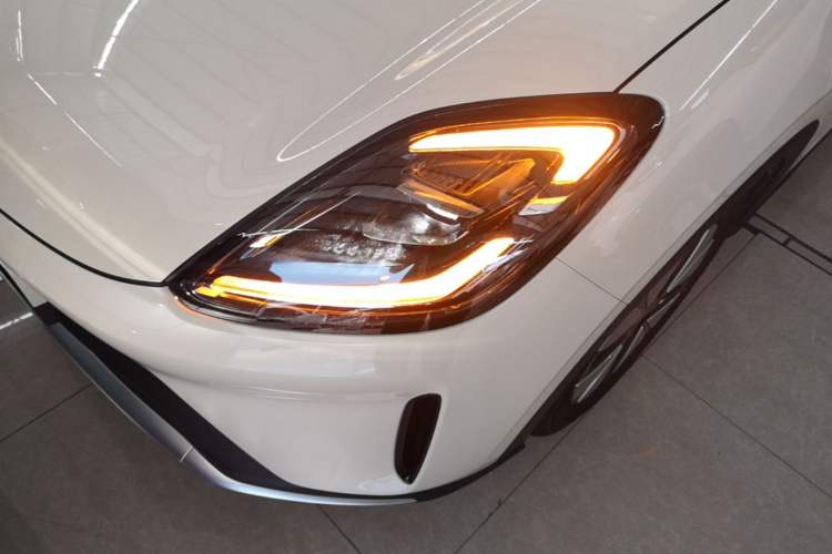 Used Wuling Bingo S 2025 Model 430km Deluxe Edition Left Front Headlight