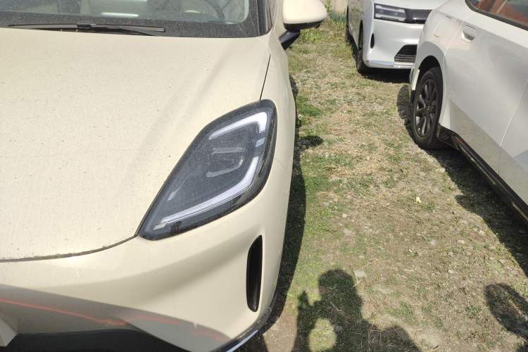 Used Wuling Bingo S 2025 Model 325km Flagship Edition Left Front Headlight