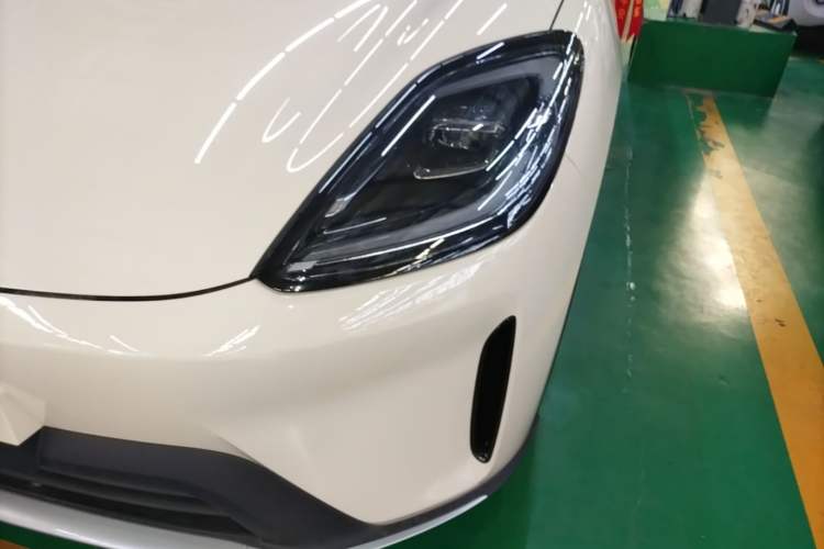 Used Wuling Bingo S 2025 Model 325km Deluxe Edition Left Front Headlight