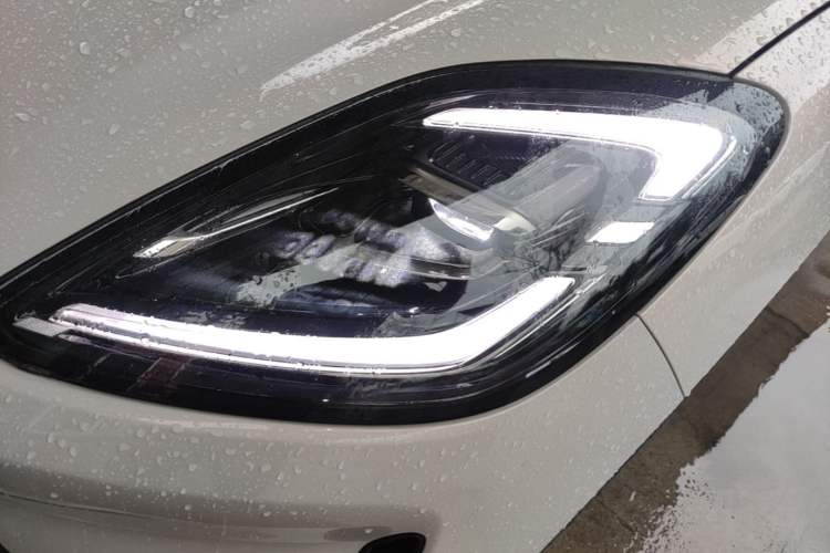 Used Wuling Bingo S 2025 Model 430km Deluxe Edition Left Front Headlight