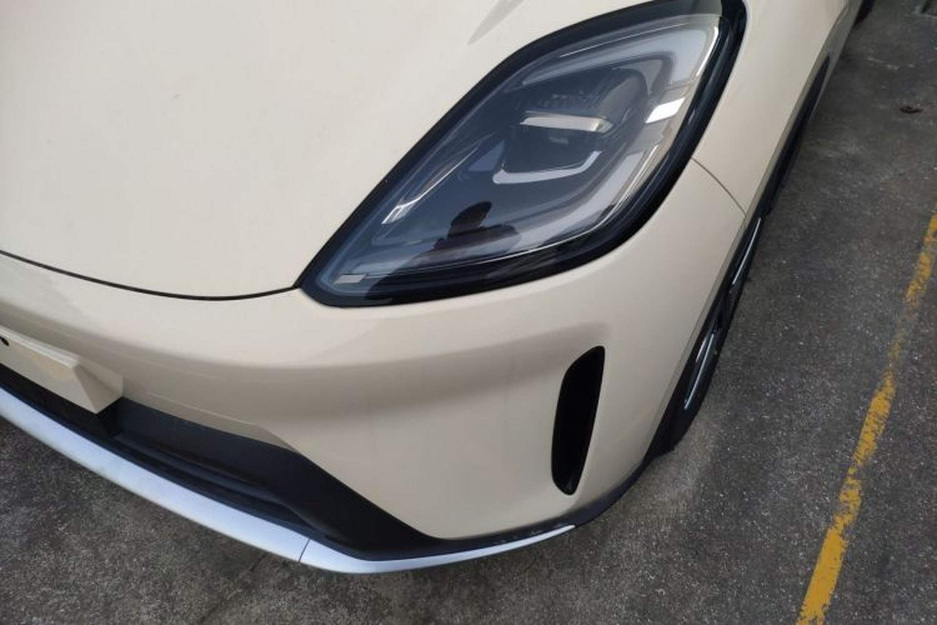Used Wuling Bingo S 2025 Model 430km Deluxe Edition Left Front Headlight