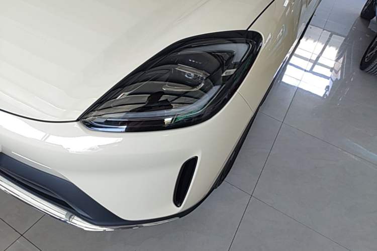Used Wuling Bingo S 2025 Model 430km Flagship Edition Left Front Headlight