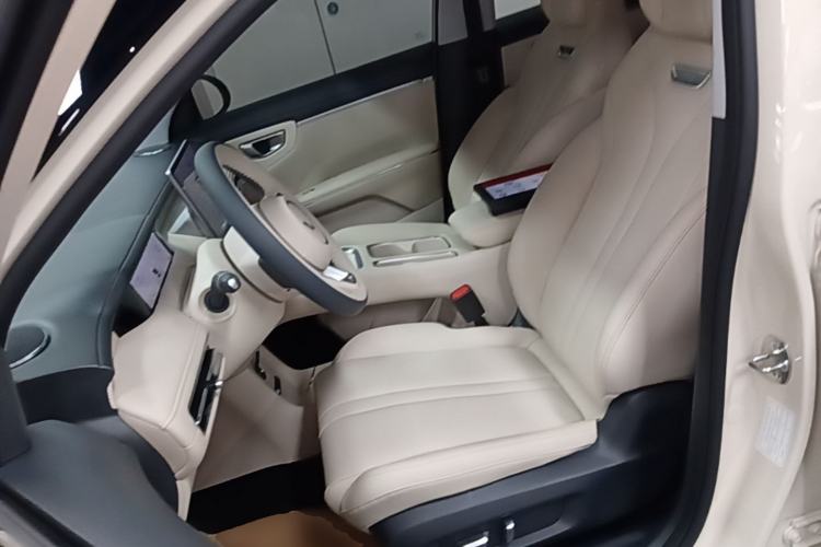 Used Wuling Bingo S 2025 Model 430km Flagship Edition Left Front Seat