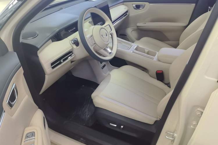 Used Wuling Bingo S 2025 Model 325km Flagship Edition Left Front Seat