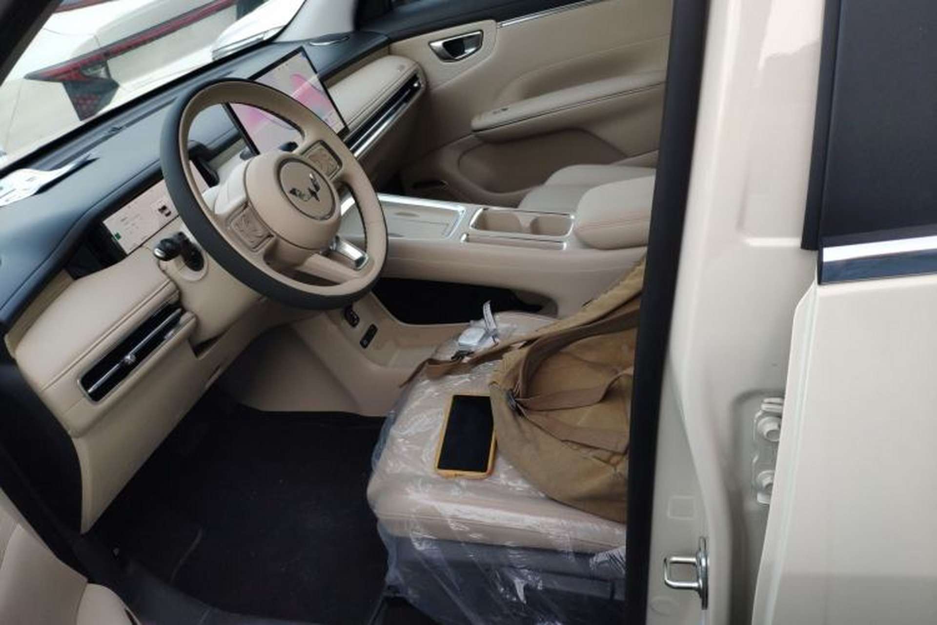 Used Wuling Bingo S 2025 Model 430km Deluxe Edition Left Front Seat