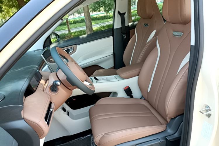 Used Wuling Bingo S 2025 Model 325km Deluxe Edition Left Front Seat