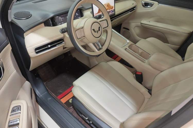 Used Wuling Bingo S 2025 Model 430km Flagship Edition Left Front Seat