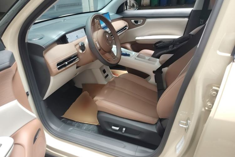 Used Wuling Bingo S 2025 Model 430km Flagship Edition Left Front Seat