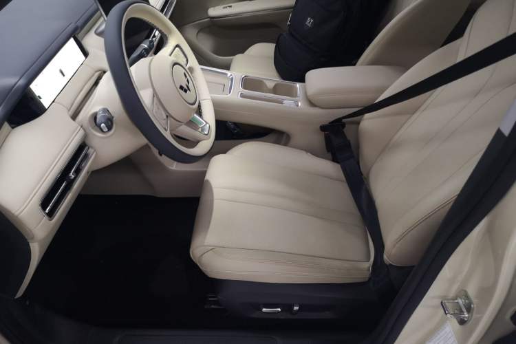 Used Wuling Bingo S 2025 Model 325km Flagship Edition Left Front Seat