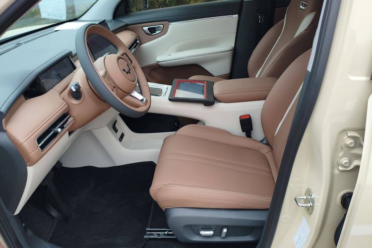 Used Wuling Bingo S 2025 Model 325km Flagship Edition Left Front Seat