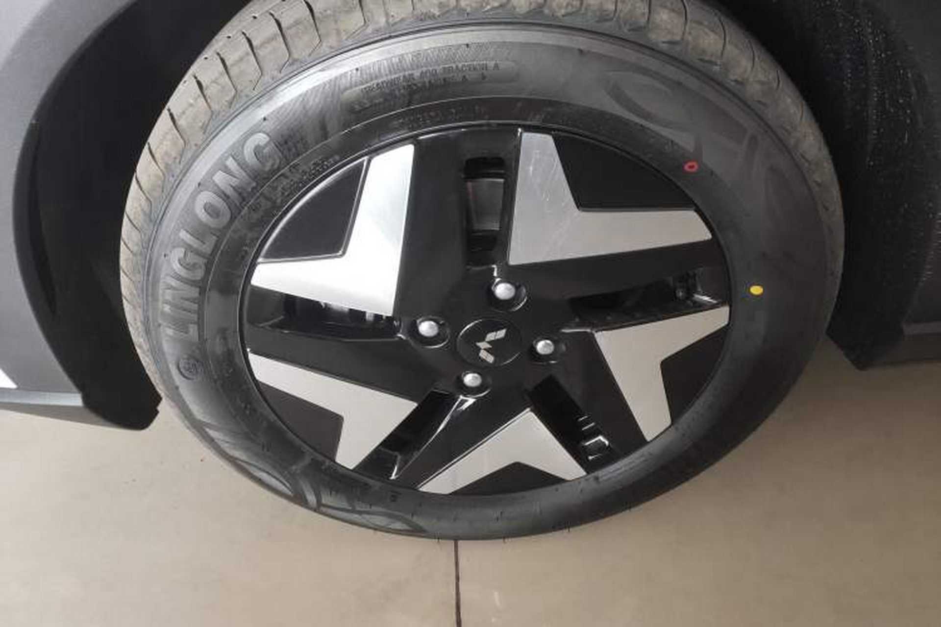 Used Wuling Bingo S 2025 Model 430km Flagship Edition Left Front Wheel Hub