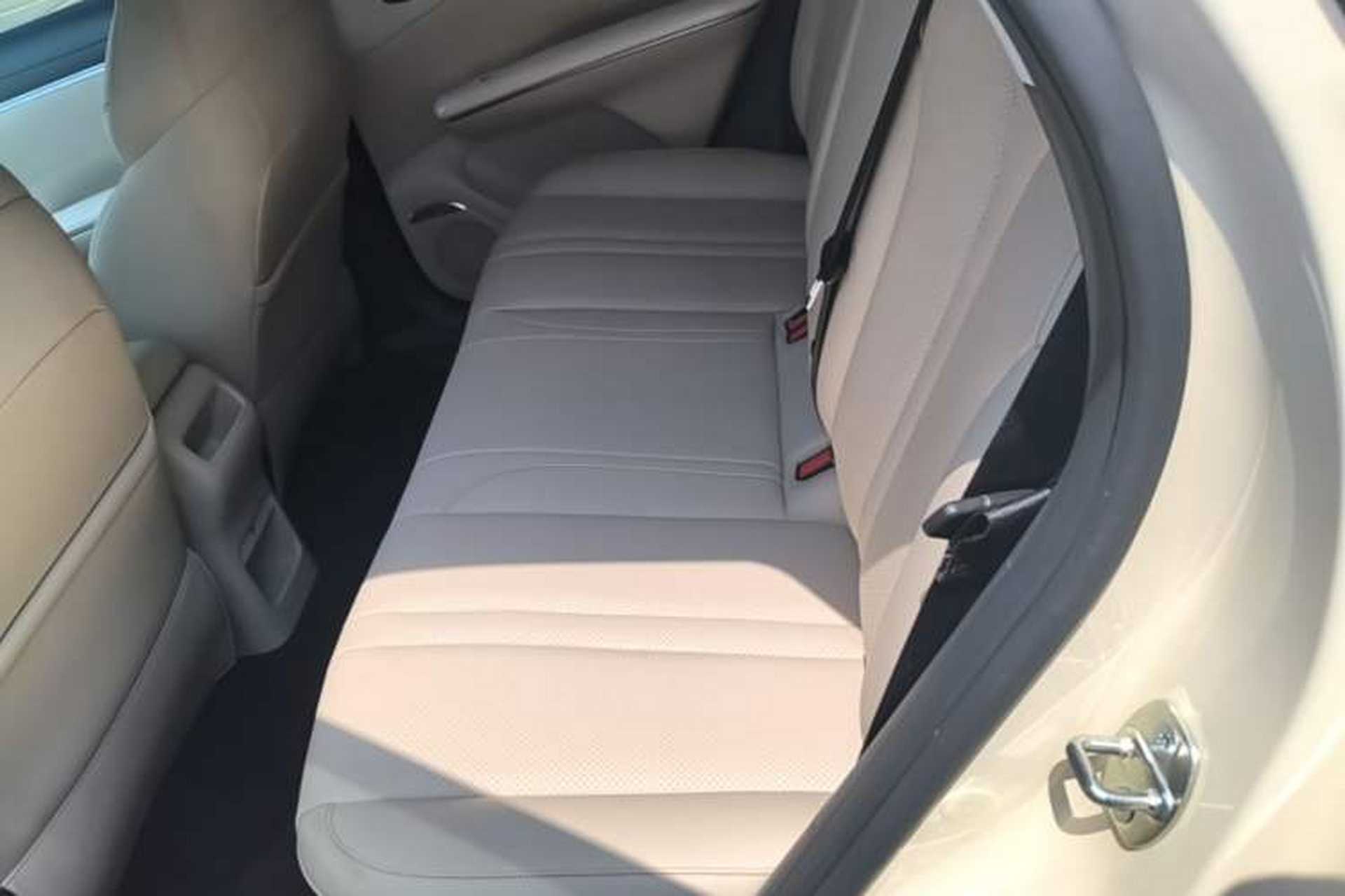Used Wuling Bingo S 2025 Model 430km Deluxe Edition Left Rear Seat