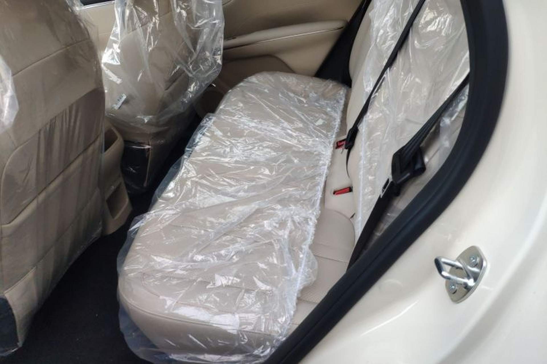 Used Wuling Bingo S 2025 Model 430km Deluxe Edition Left Rear Seat