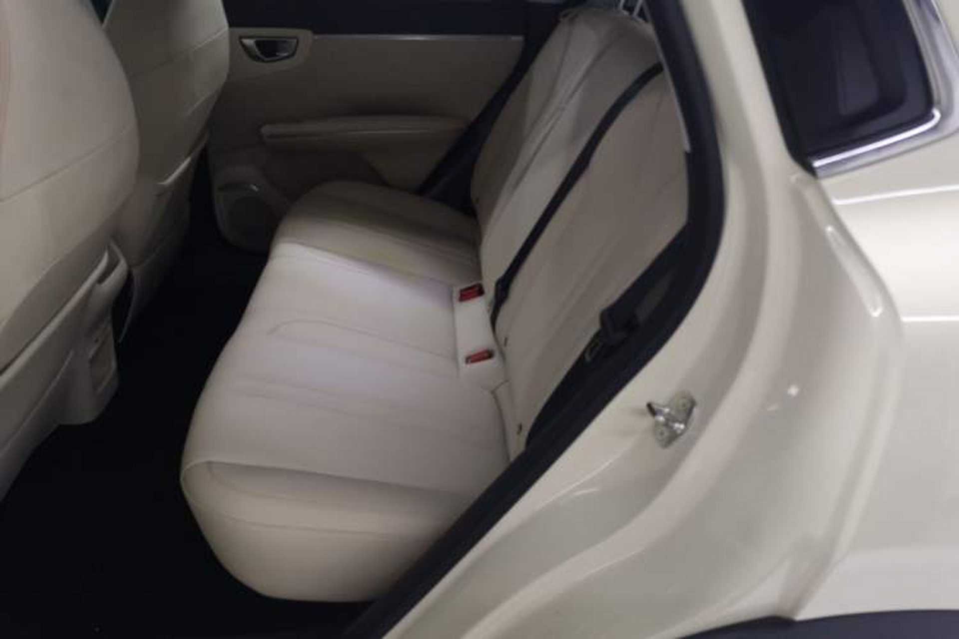 Used Wuling Bingo S 2025 Model 325km Flagship Edition Left Rear Seat