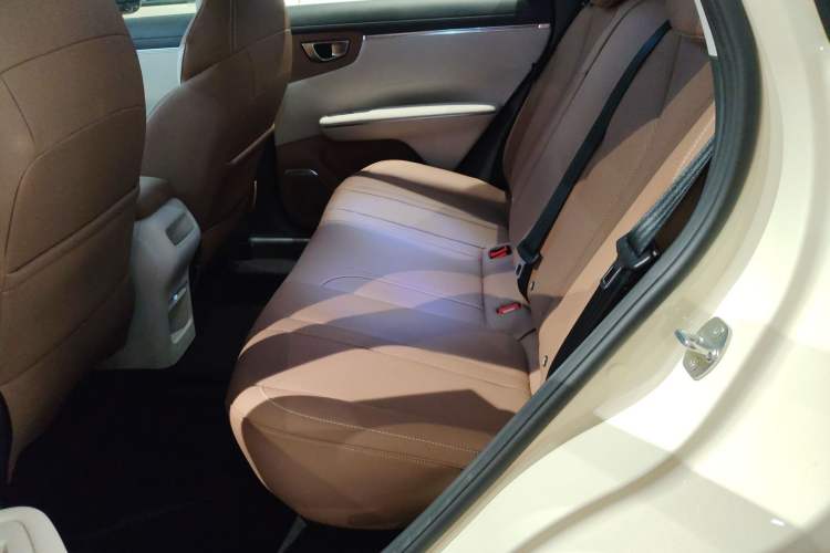 Used Wuling Bingo S 2025 Model 325km Flagship Edition Left Rear Seat