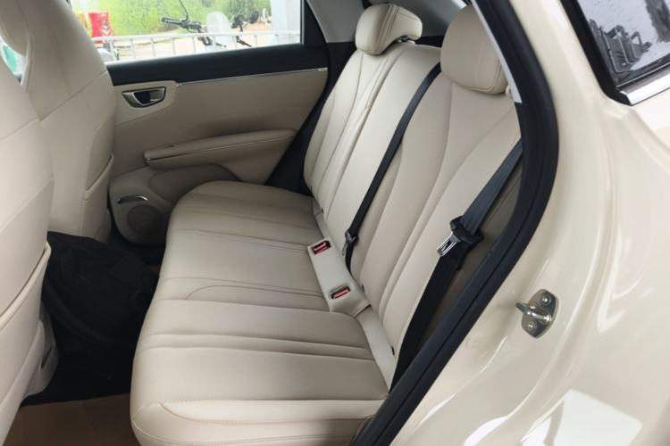 Used Wuling Bingo S 2025 Model 430km Flagship Edition Left Rear Seat