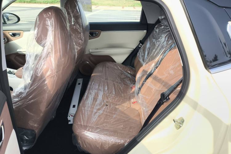 Used Wuling Bingo S 2025 Model 325km Deluxe Edition Left Rear Seat