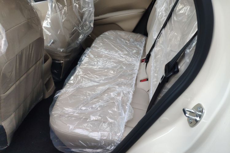 Used Wuling Bingo S 2025 Model 325km Deluxe Edition Left Rear Seat