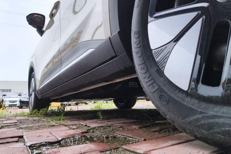 Used Wuling Bingo S 2025 Model 325km Deluxe Edition Left Side Sill