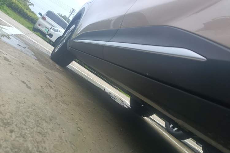 Used Wuling Bingo S 2025 Model 325km Deluxe Edition Left Side Sill