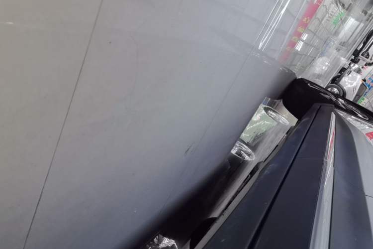 Used Wuling Bingo S 2025 Model 325km Deluxe Edition Left Side Sill