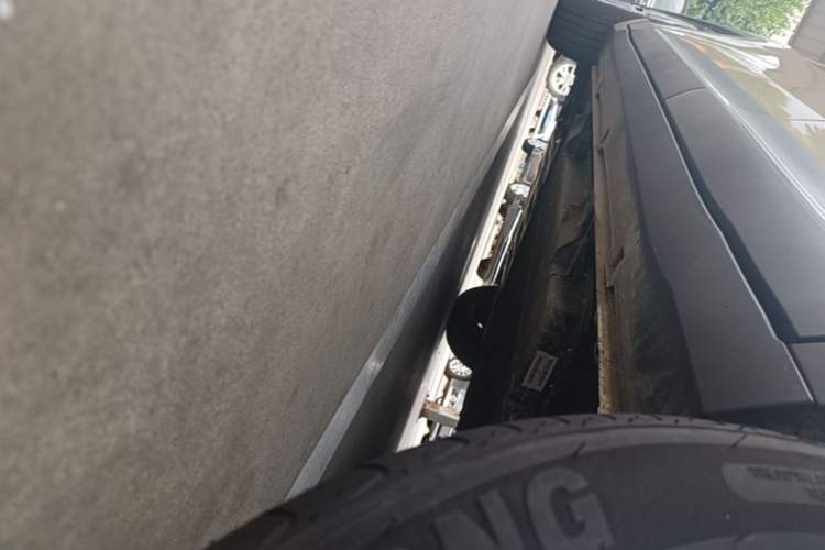 Used Wuling Bingo S 2025 Model 325km Deluxe Edition Left Side Sill