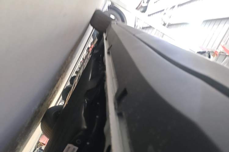Used Wuling Bingo S 2025 Model 325km Deluxe Edition Left Side Sill