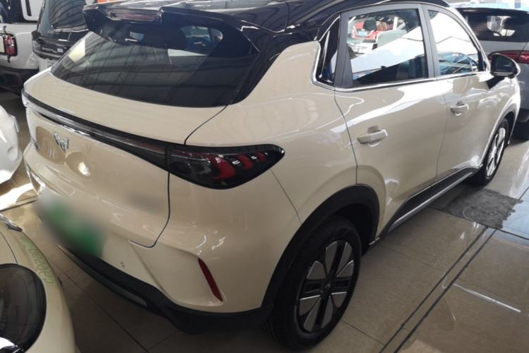Used Wuling Bingo S 2025 Model 430km Deluxe Edition Rear Right 45 Deg