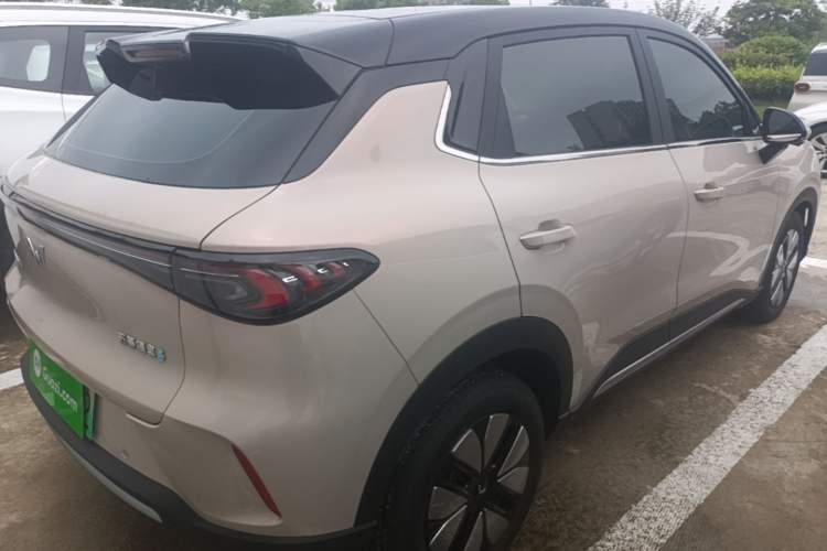 Used Wuling Bingo S 2025 Model 325km Deluxe Edition Rear Right 45 Deg