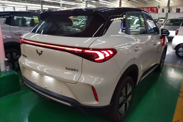 Used Wuling Bingo S 2025 Model 325km Deluxe Edition Rear Right 45 Deg