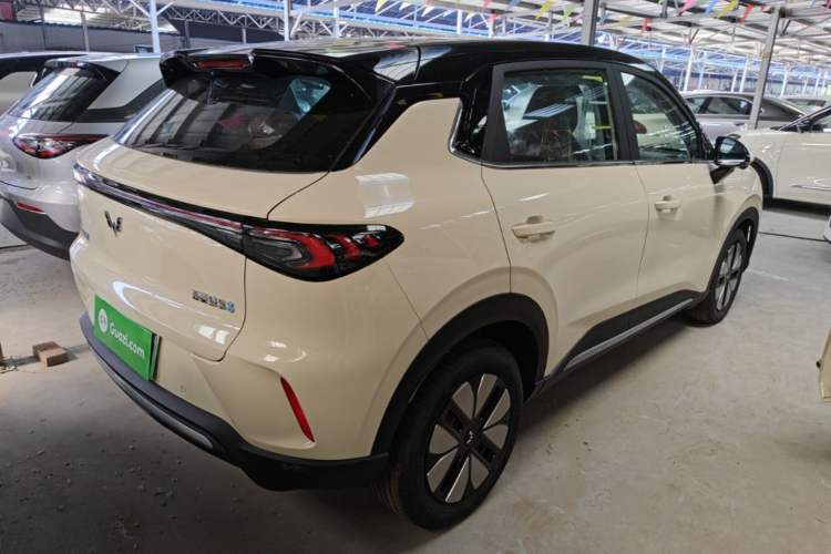 Used Wuling Bingo S 2025 Model 325km Deluxe Edition Rear Right 45 Deg
