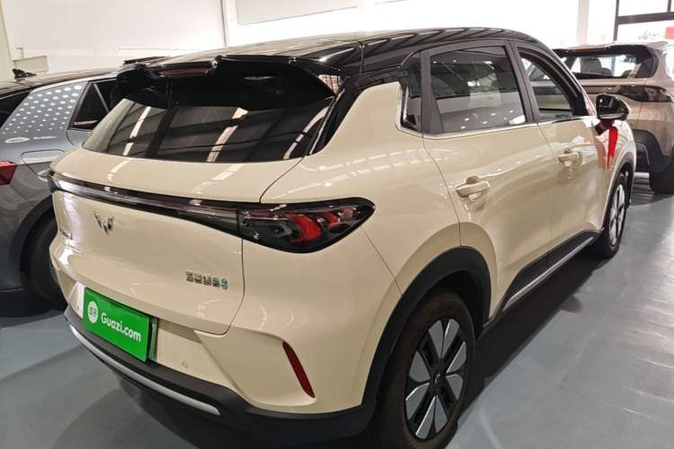 Used Wuling Bingo S 2025 Model 325km Deluxe Edition Rear Right 45 Deg