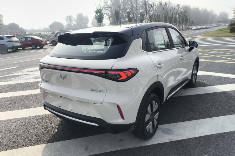 Used Wuling Bingo S 2025 Model 325km Deluxe Edition Rear Right 45 Deg