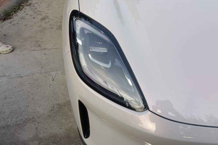 Used Wuling Bingo S 2025 Model 325km Flagship Edition Right Front Headlight