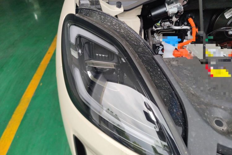 Used Wuling Bingo S 2025 Model 325km Deluxe Edition Right Front Headlight