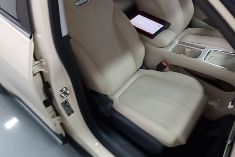 Used Wuling Bingo S 2025 Model 430km Flagship Edition Right Front Seat