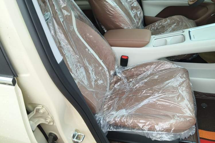 Used Wuling Bingo S 2025 Model 325km Deluxe Edition Right Front Seat