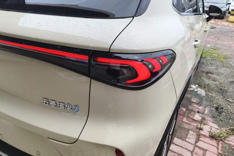 Used Wuling Bingo S 2025 Model 325km Deluxe Edition Right Rear Taillight