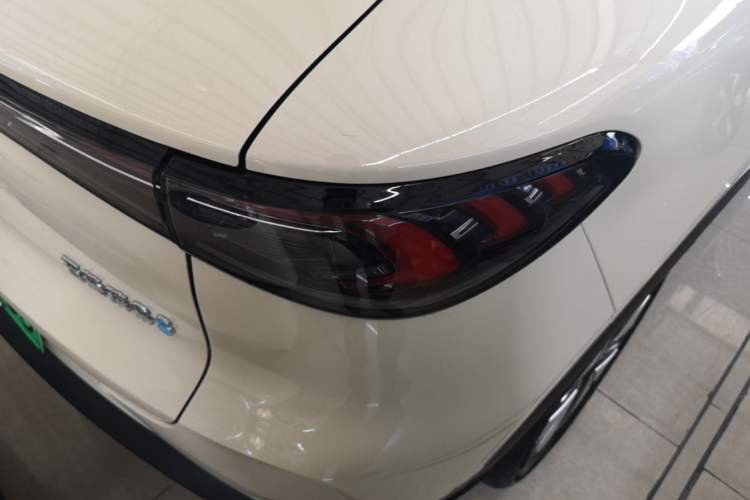 Used Wuling Bingo S 2025 Model 430km Deluxe Edition Right Rear Taillight