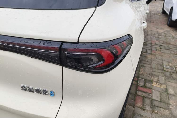 Used Wuling Bingo S 2025 Model 325km Deluxe Edition Right Rear Taillight