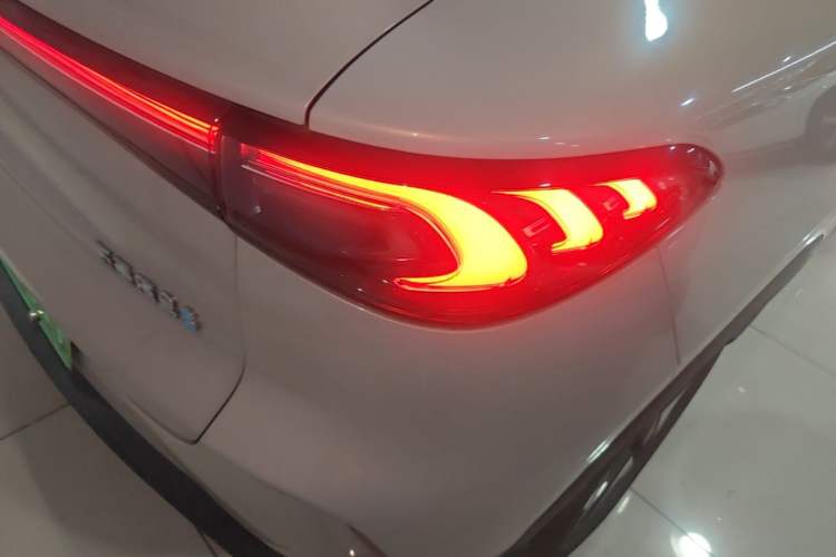 Used Wuling Bingo S 2025 Model 430km Flagship Edition Right Rear Taillight