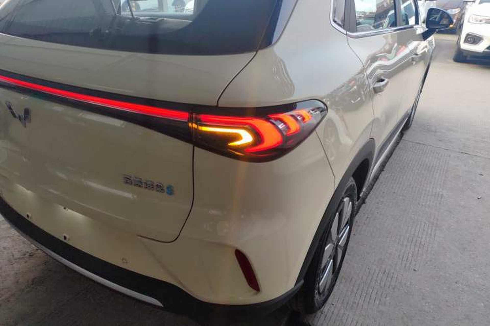 Used Wuling Bingo S 2025 Model 325km Deluxe Edition Right Rear Taillight