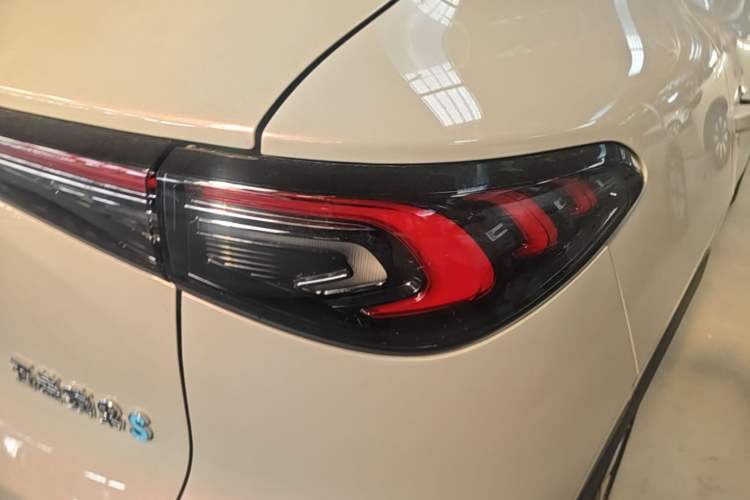 Used Wuling Bingo S 2025 Model 325km Deluxe Edition Right Rear Taillight