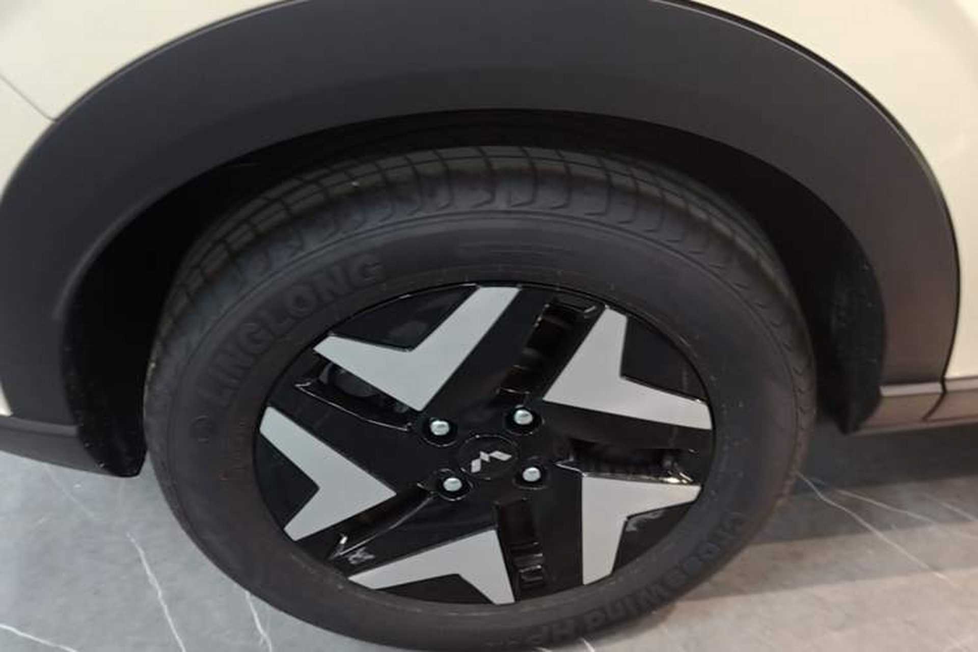 Used Wuling Bingo S 2025 Model 325km Flagship Edition Right Rear Wheel Hub